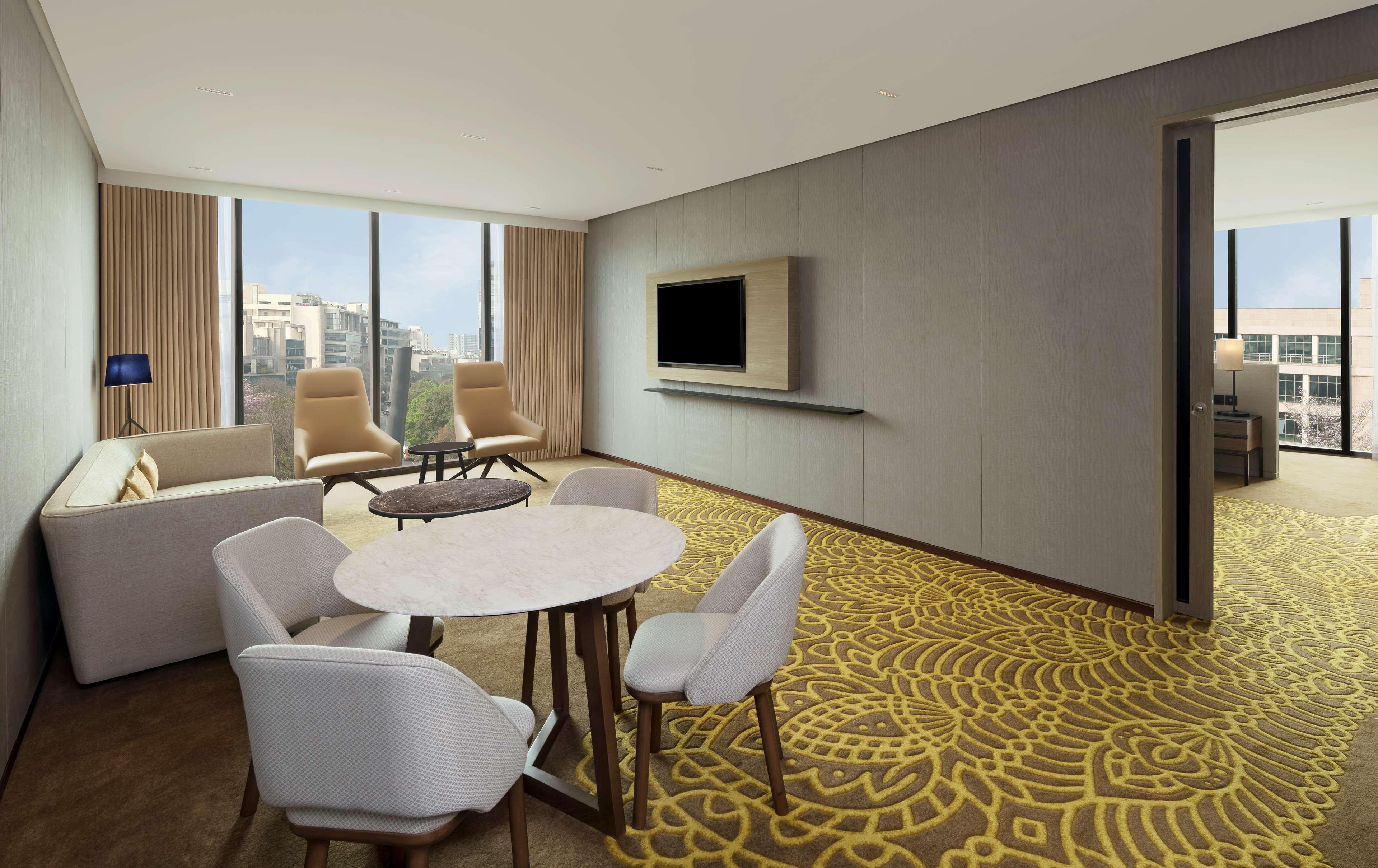 Hilton Garden Inn Bengaluru Embassy Manyata Business Park Extérieur photo