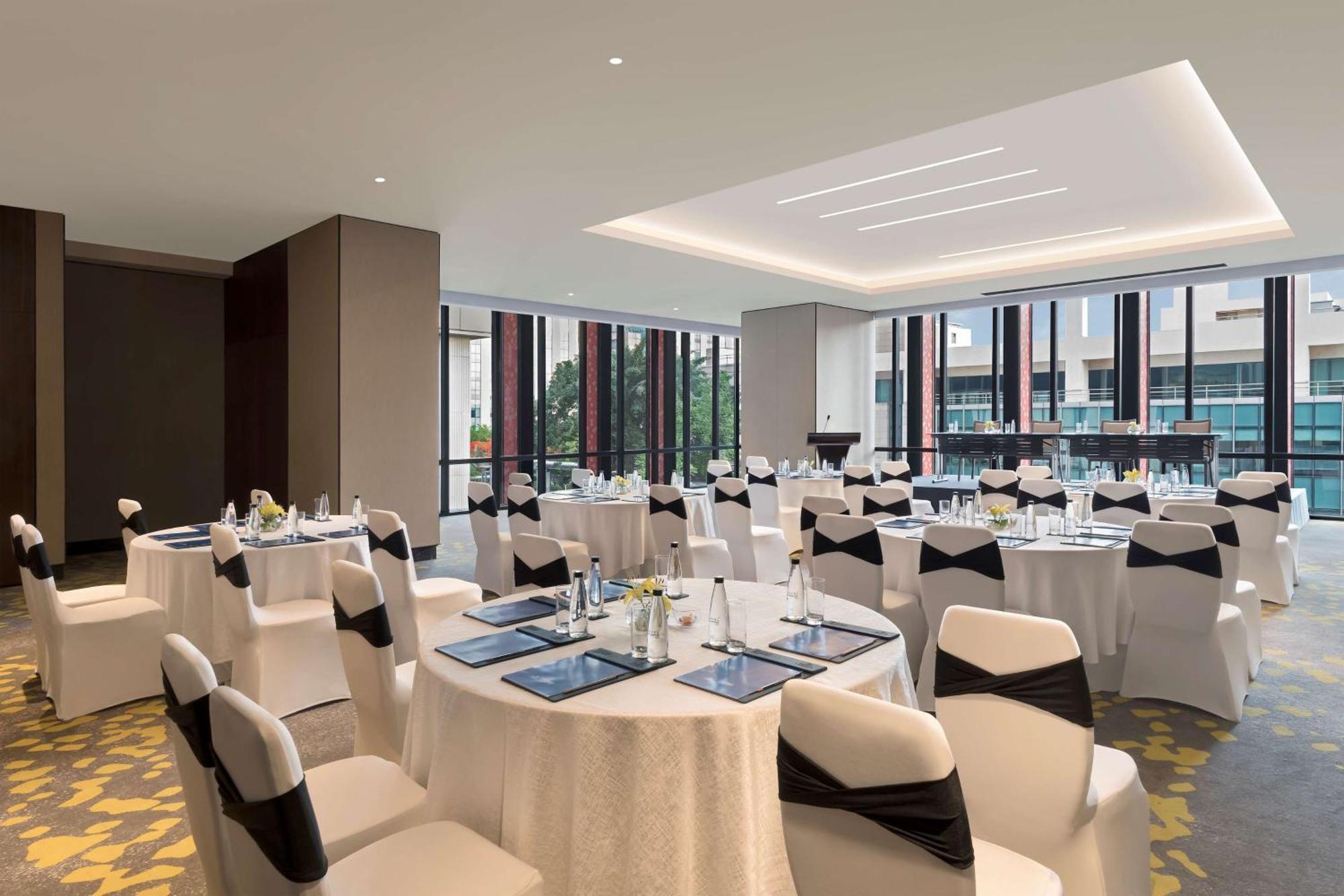 Hilton Garden Inn Bengaluru Embassy Manyata Business Park Extérieur photo